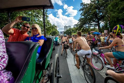 los angeles naked bike ride|‘As Bare As You Dare’ World Naked Bike Ride Returns To Los。